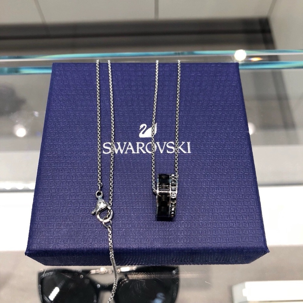 Swarovski pendant gender neutral